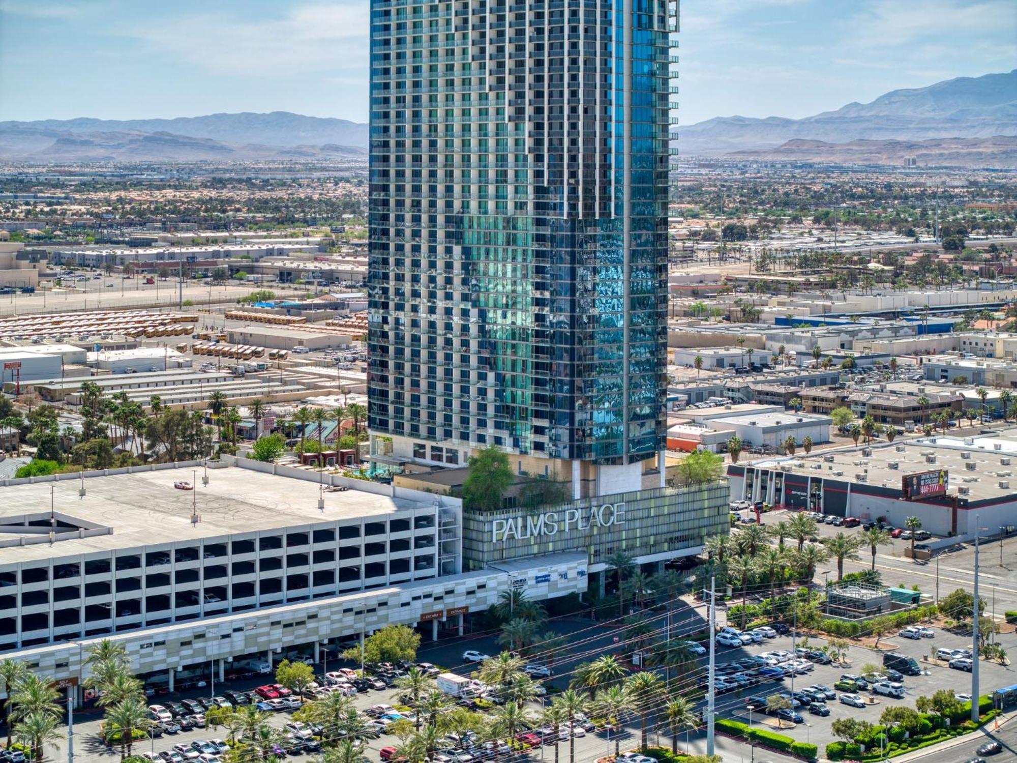 Palms Place Hotel By Zelloo Las Vegas Exterior foto